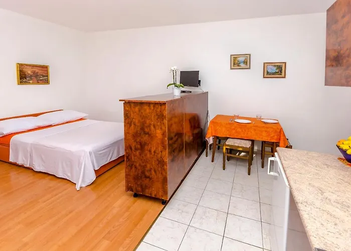 Apartments Tomislav