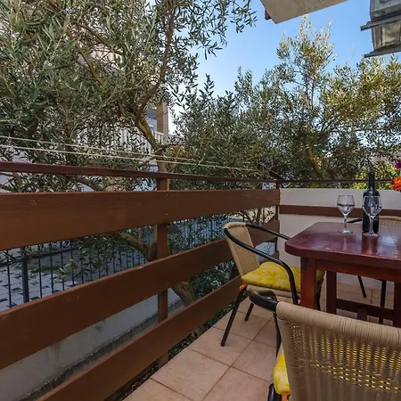 Apartments Tomislav Trogir Exterior photo