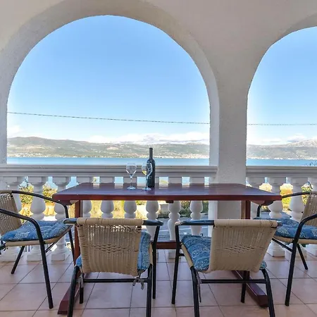 Apartments Tomislav Trogir Exterior photo